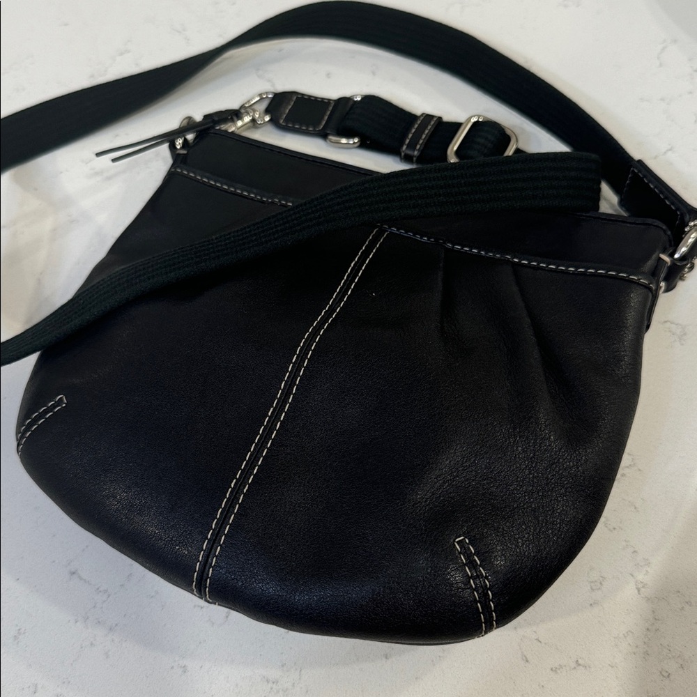 Coach Vintage Black Leather SOHO Swing Pack Purse Crossbody Bag